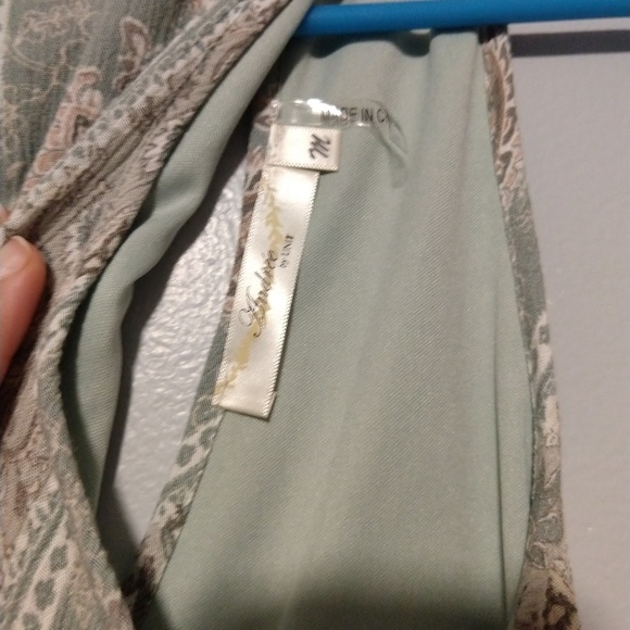 Deep V-Neck Blouse - Picture 7 of 8